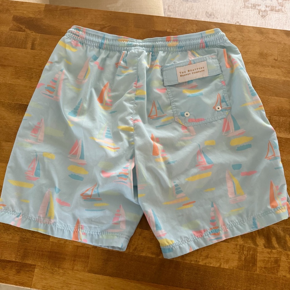 TBBC Tortola Swim Trunks Sandyport Sailboats Size Medium - Picture 6 of 8